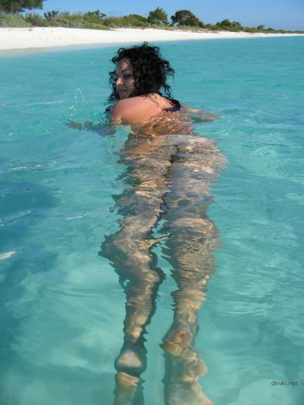 Honeymoon Couple's Explicit Amateur Sex Photos