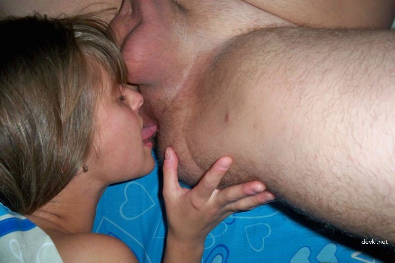 Explicit Amateur Pussy Licking Photos with Girlfriend - Intimate Pleasure