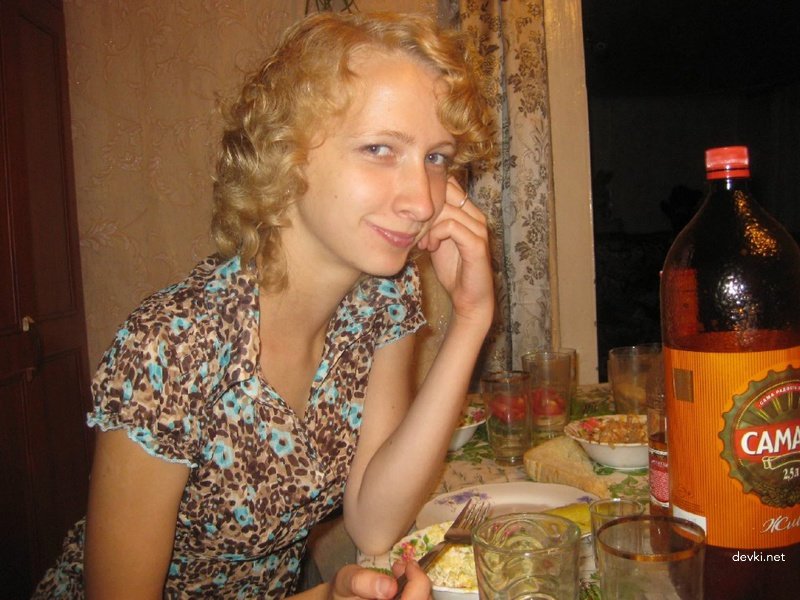 Rural Girl Grows Up: Explicit Amateur Porn Photos