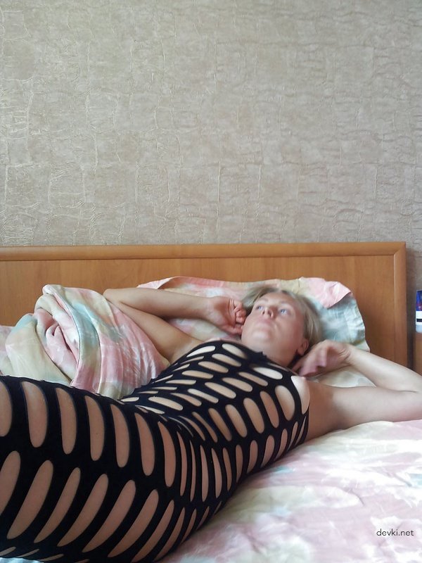 Hotwife's New Sexy Lingerie: Amateur Photo Reveals Sultry Surprise