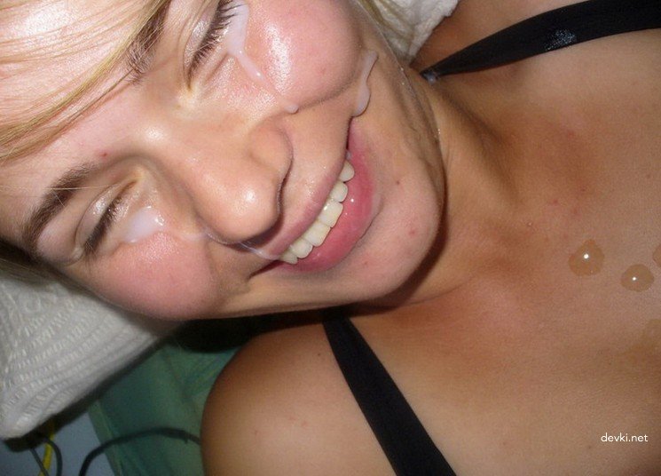 Sexy Blonde Enjoys Giving Blowjob - Amateur Porn Photo