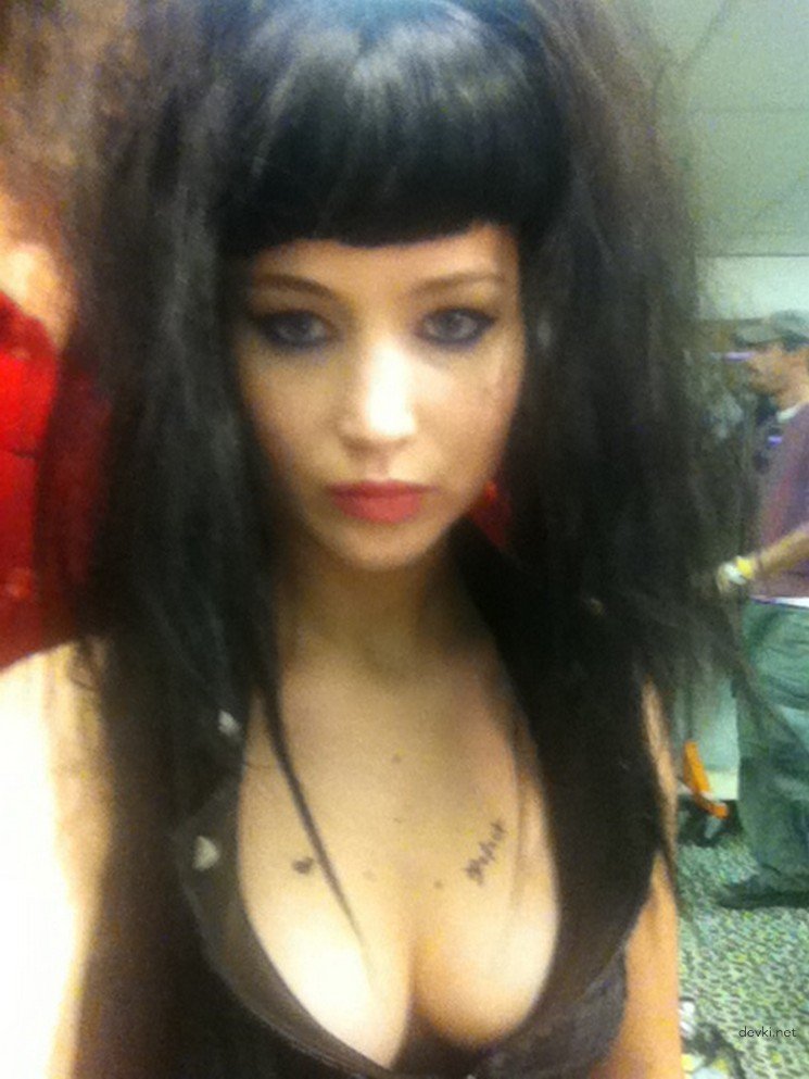 Jennifer Lawrence Amateur Porn Photos: Explicit XXX Shots