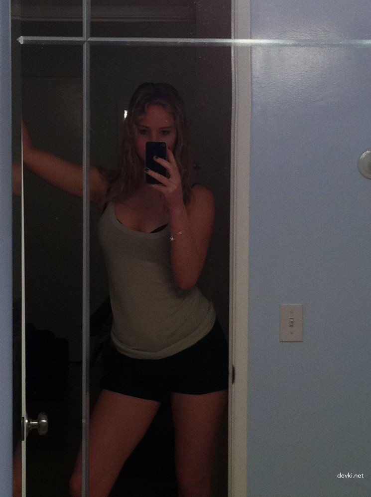 Jennifer Lawrence Amateur Porn Photos: Explicit XXX Shots