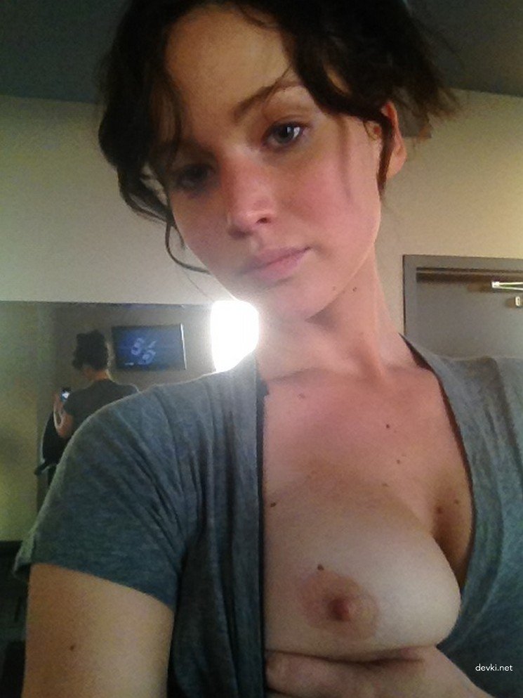 Jennifer Lawrence Amateur Porn Photos: Explicit XXX Shots