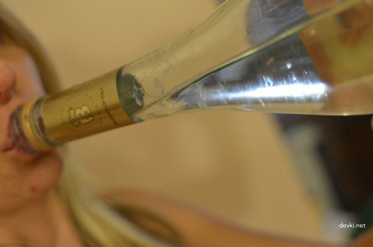 Amateur Slut Gets Freaky with Bottle - Explicit Porn Photo