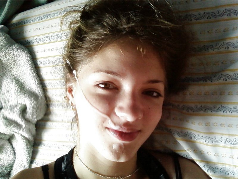 College Student Gets Cumshot on Face - Amateur Porn Photos