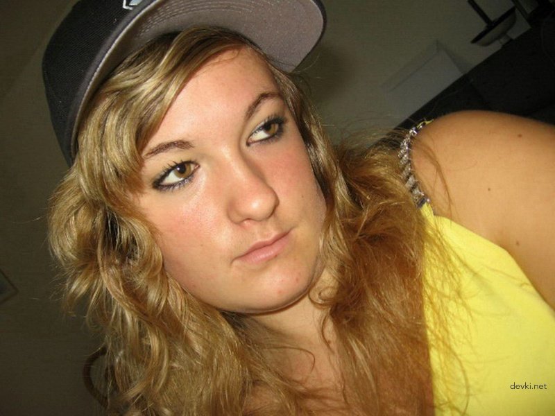 Rural Couple's Explicit Pleasures: Amateur Porn Photo Session