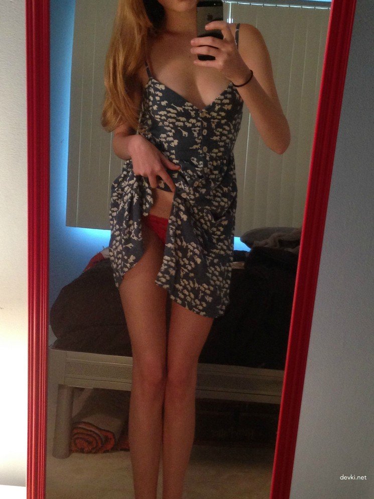 Explicit Erotic Selfies: Amateur Photos for Adults