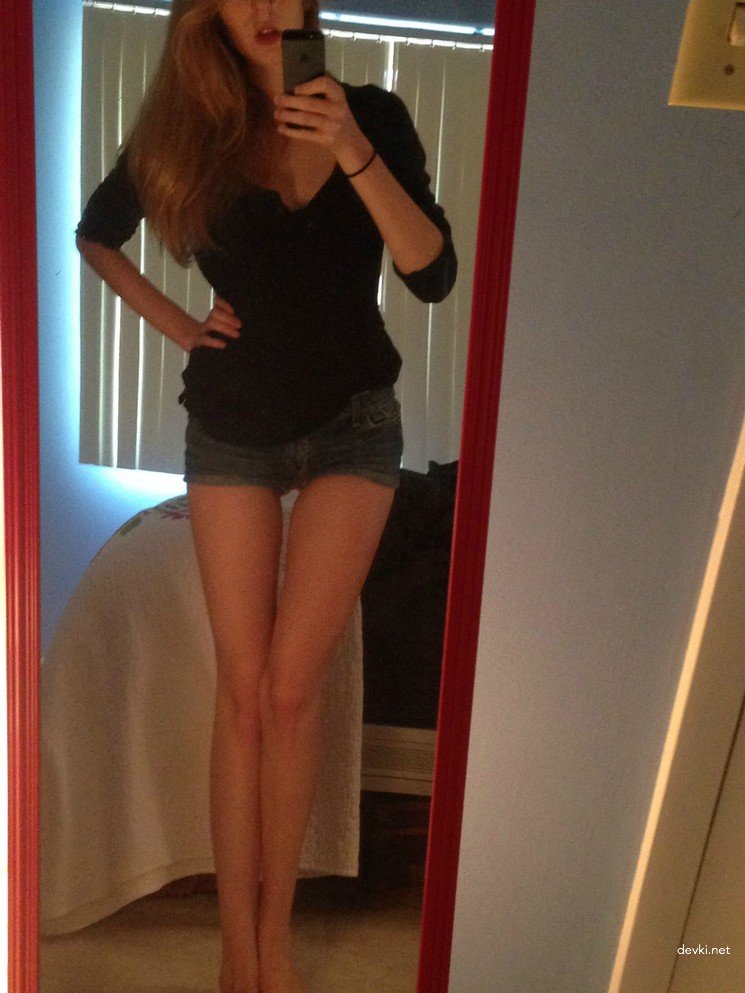 Explicit Erotic Selfies: Amateur Photos for Adults