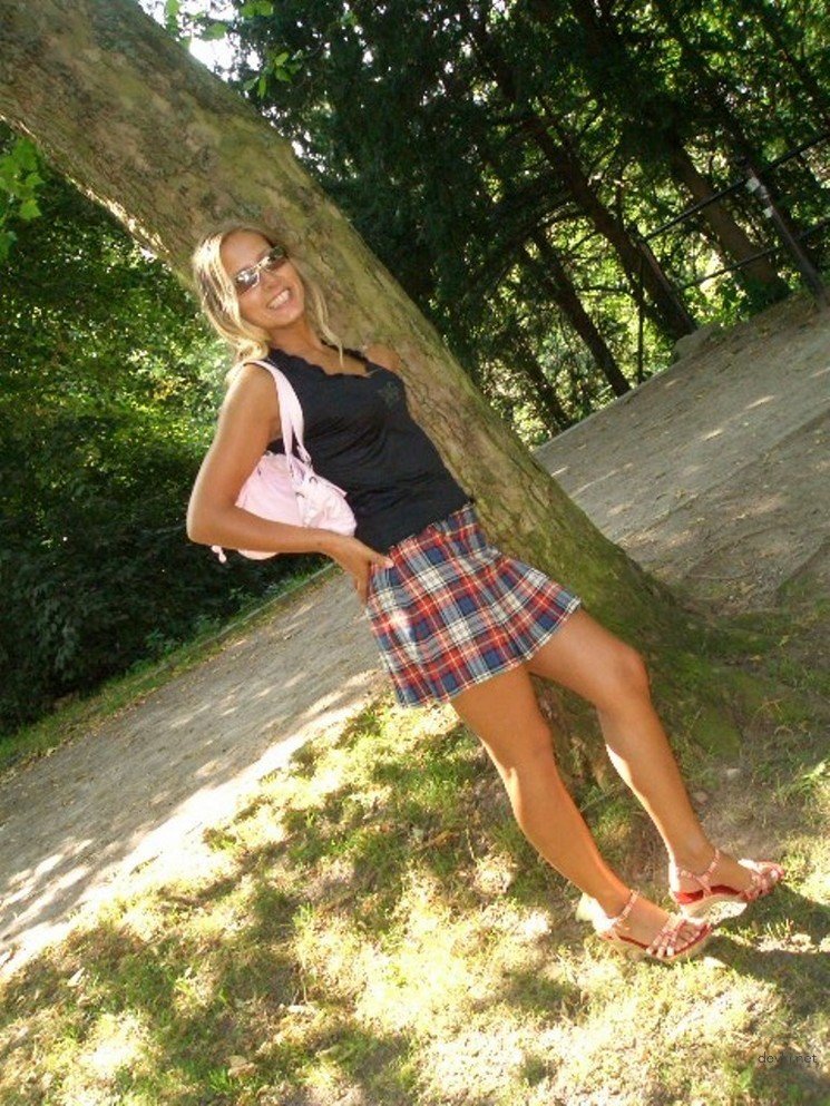 Housewife Blowjob - Amateur Porn Photos