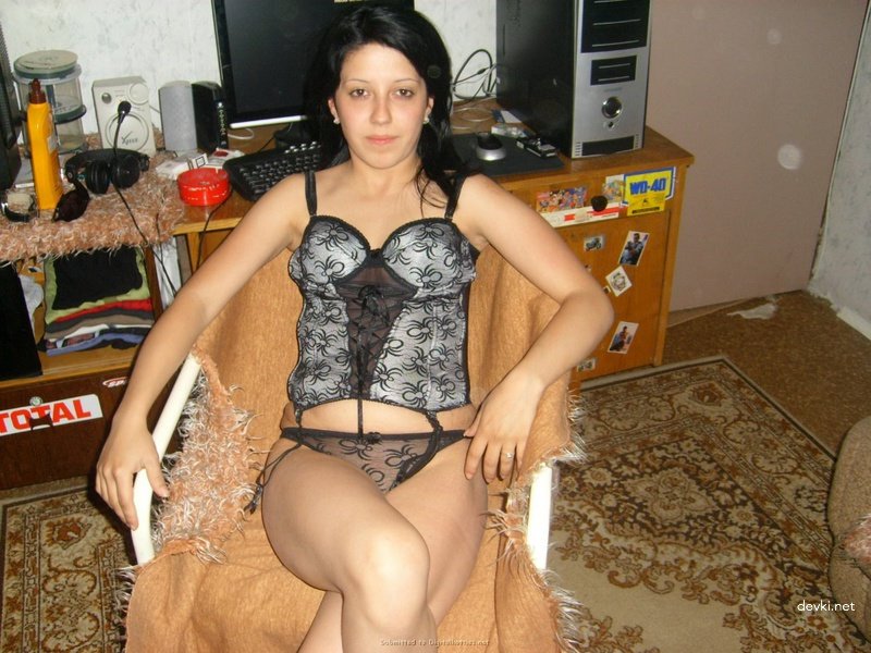 Sexy Wife in Lingerie: Amateur Explicit Photo