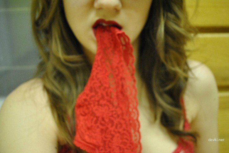 Fingering Wet Pussy - Hot Amateur Porn Photo