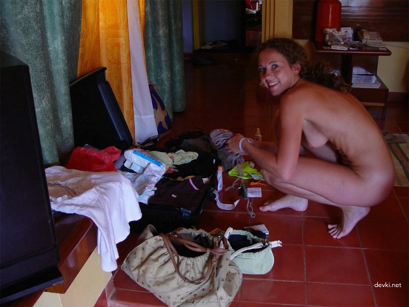 Explicit Amateur Family Couple Vacation Photos - XXX Content