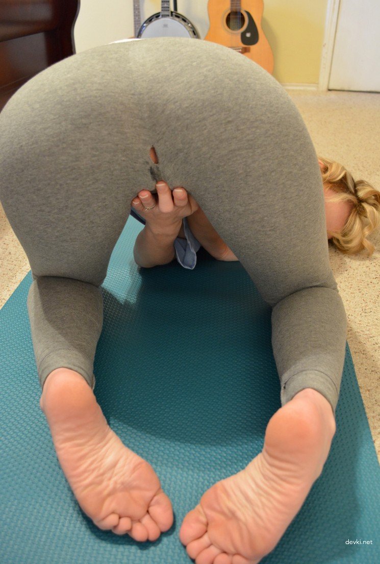 Amateur Wet Pussy Girl - Explicit Homemade Porn Photos