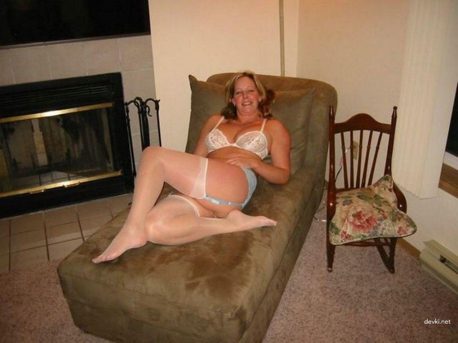 Mature Woman's Private Porn Photos: Explicit Amateur XXX Content