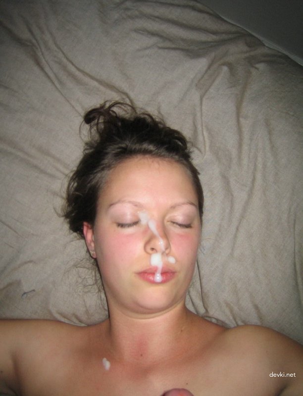 Hot Young Wife Gives Blowjob Amateur Porn Photo