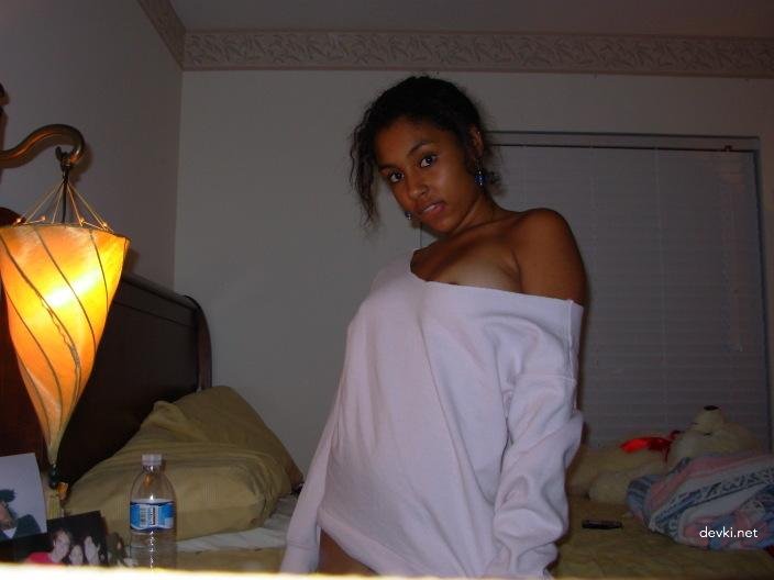 Young Girl with Big Tits: Explicit Amateur Photo