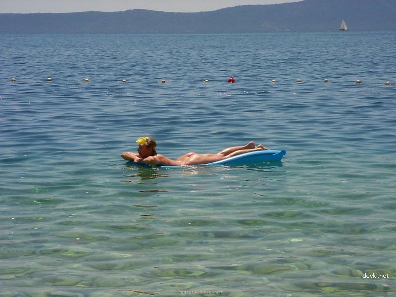 Amateur Husband Fucks Wife's Pussy - Explicit Homemade Porn