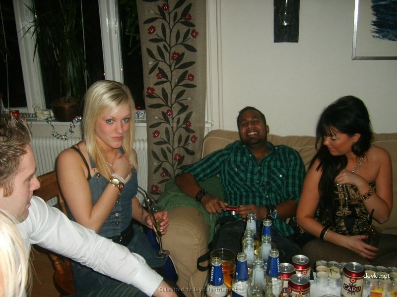 Blonde Amateur Sucking Cock - Explicit Homemade Porn