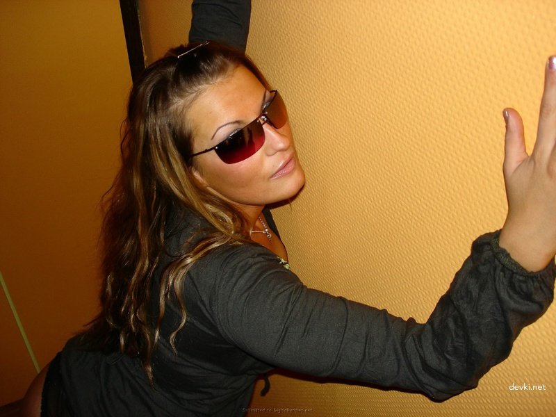 Mature Mulatto MILF Loves Sucking Cock - Explicit Amateur Porn Photo