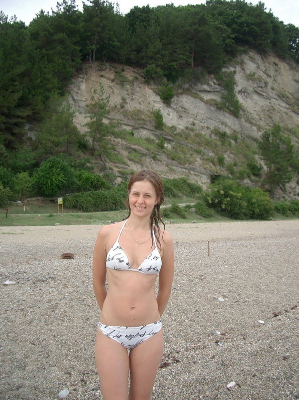Young Girl Explicitly Shows Pussy - Amateur Photo