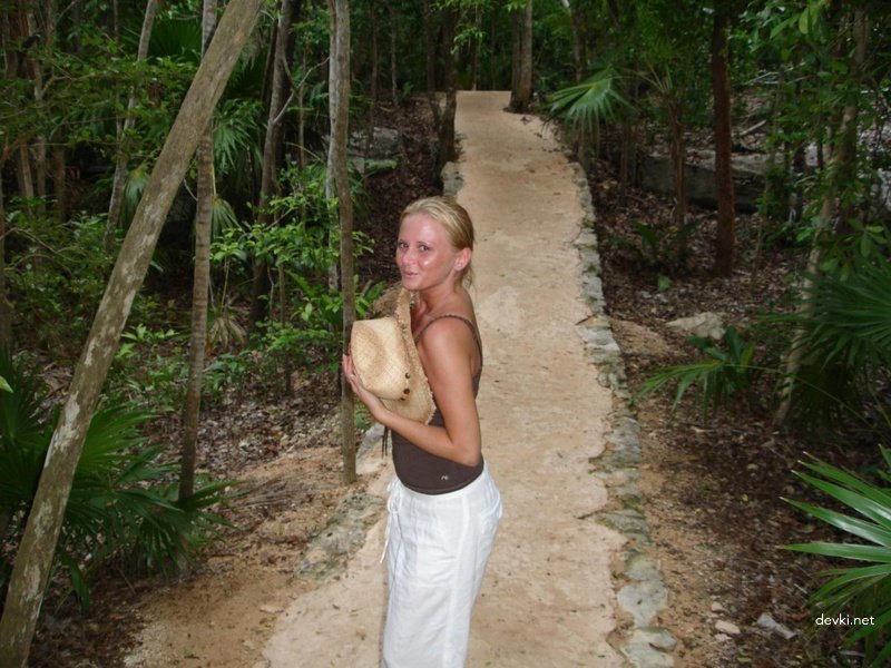 Amateur Slut Private Porn Photos: Explicit XXX Pics of a Naughty Girl