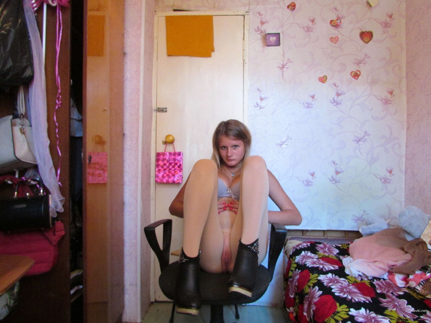 Explicit Selfie: Young Beauty Captures Herself Naked