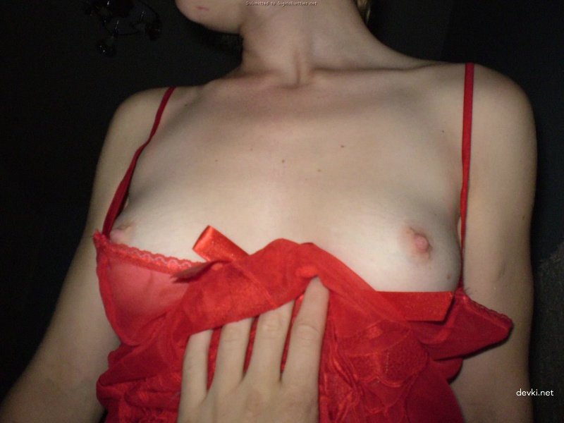 Amateur Blowjob on Camera: Explicit Oral Sex Photo