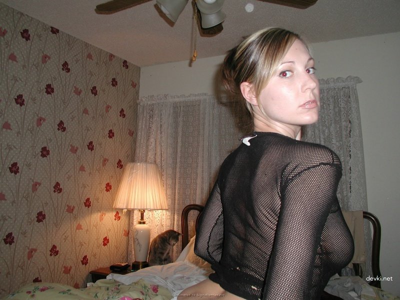 Amateur Girl Masturbates Pussy with Vibrator in Explicit Nighttime Play