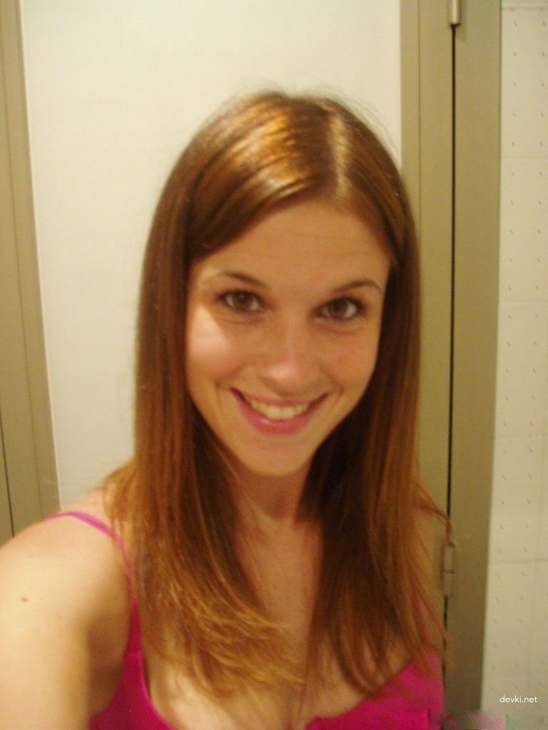 Young girl engages in explicit sex - Amateur porn photo shoot