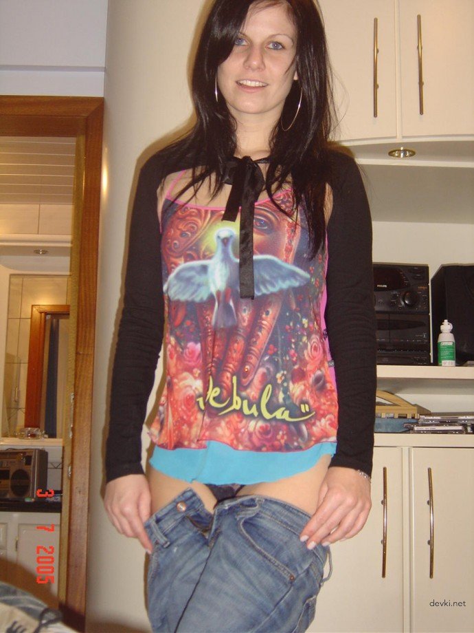 Amateur Housewife Porn Archive: Explicit Homemade XXX Photos