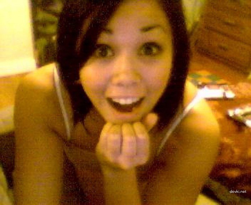 Hot Asian Amateur Exposes Herself Nude - Explicit Homemade Porn Pics