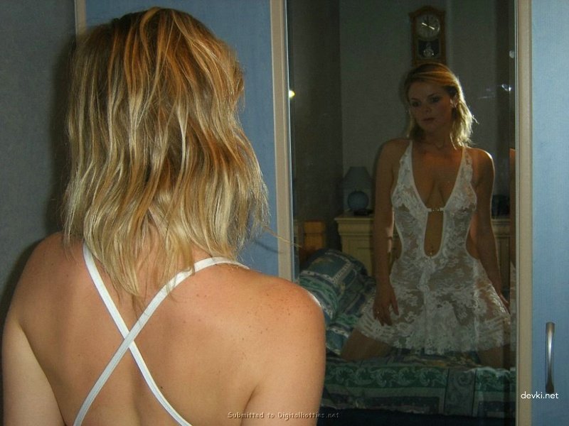 Amateur Couple Films Hardcore Sex Tape for Explicit Porn Photoshoot