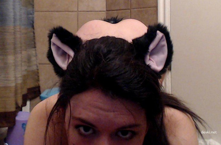 Teen with Tail in Ass: Explicit Amateur Porn Photo