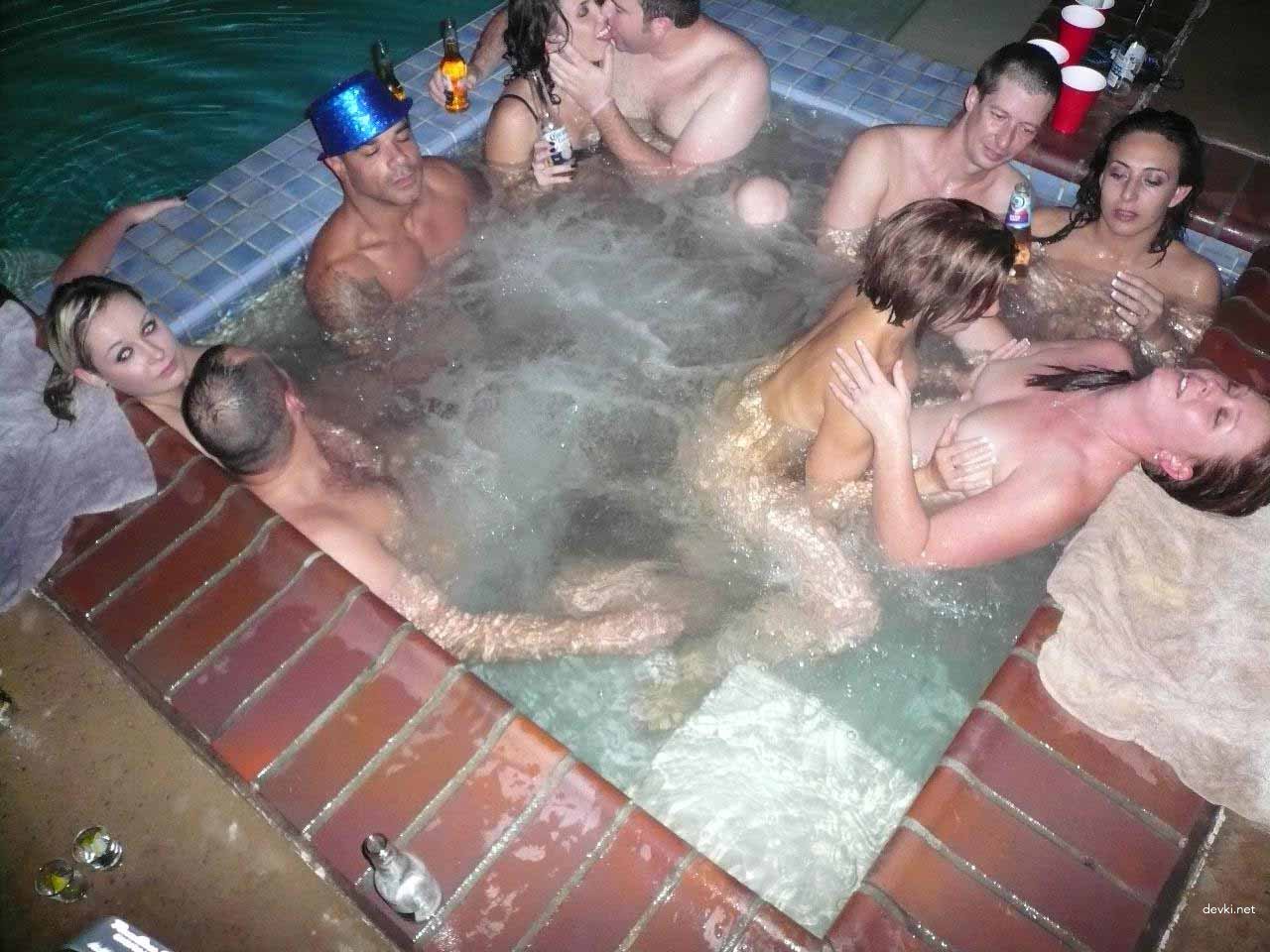 Wild Friends Group Sex Orgy: Amateur Porn Photo Collection