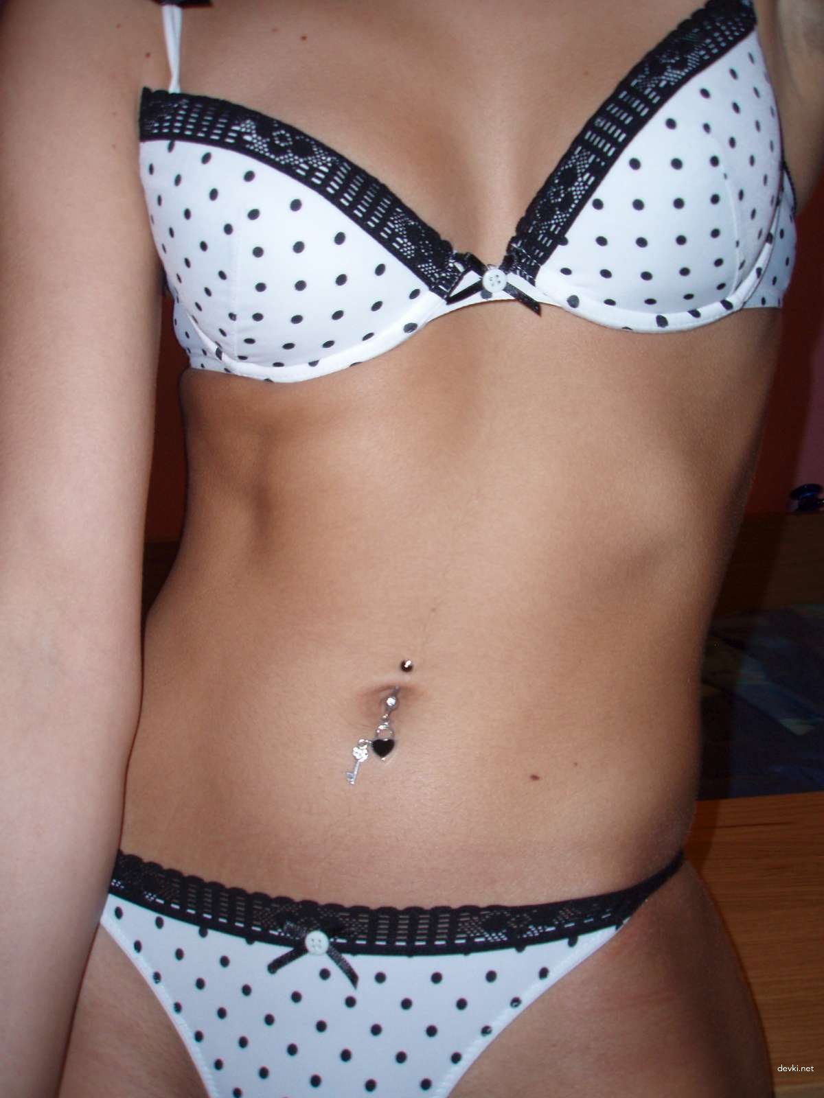 Sexy Teen Sucks Cock: Amateur Porn Photo