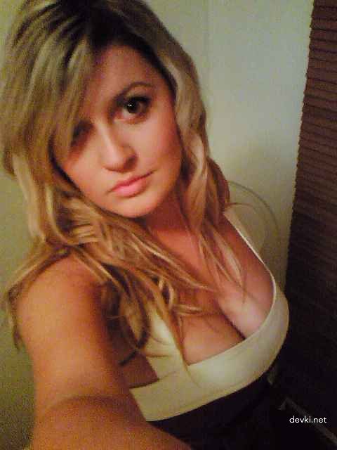 Raw Homemade Porn: Explicit Amateur Sex Photos