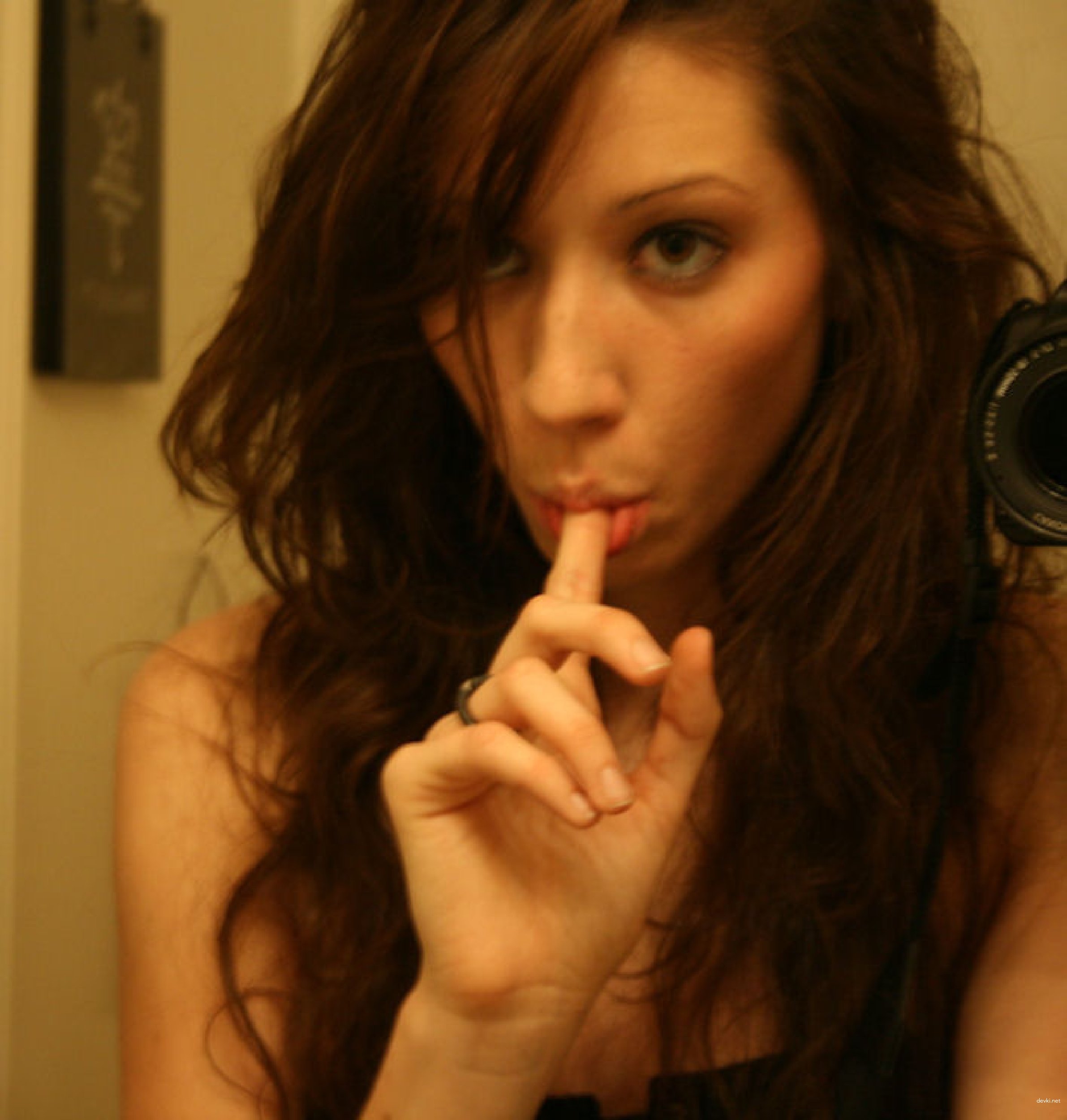 Explicit Amateur Photo of Young Beauty: Seductive Poses and Sultry Looks