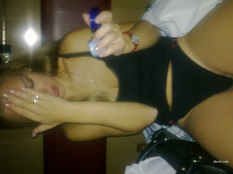 Amateur Slut Gets Fucked in Every Hole - Explicit XXX Photos!