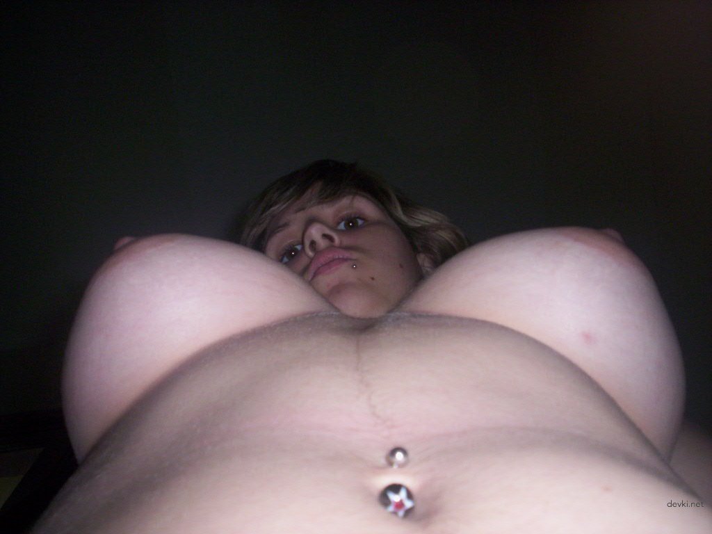 Amateur Slut Desperate to Become Porn Star - XXX Photo Shoot