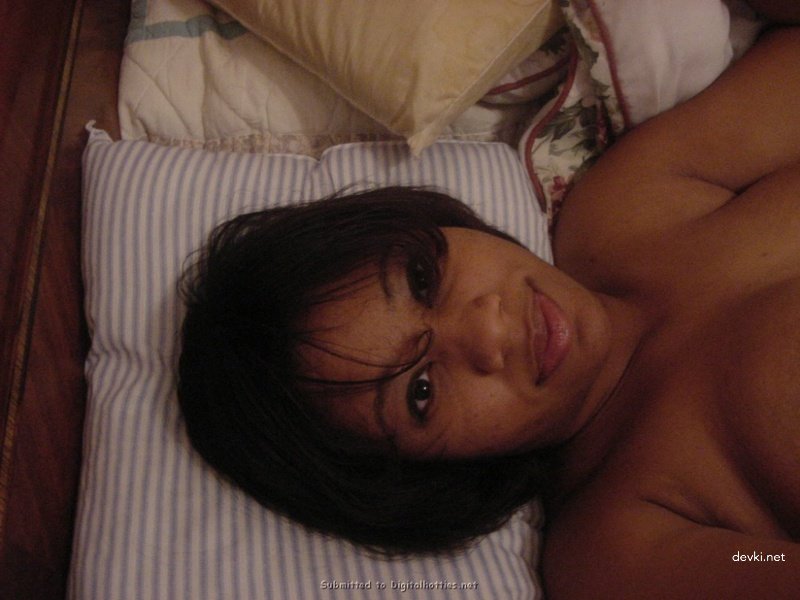 Hot Mulatto with Wet Pussy Spreading Wide in Amateur Porn Photo