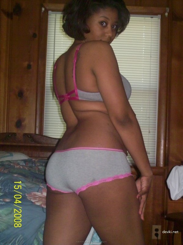 Hot Mulatto with Wet Pussy Spreading Wide in Amateur Porn Photo