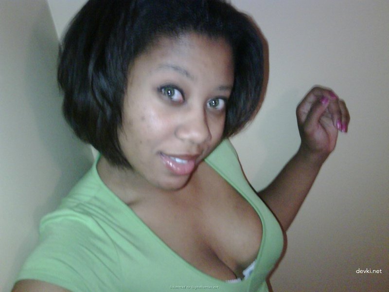 Hot Mulatto with Wet Pussy Spreading Wide in Amateur Porn Photo