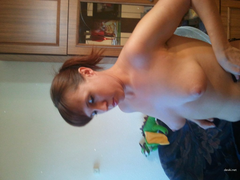 Amateur Porn Photos: Intimate Moments with Luba Lapshina from Ivanovo