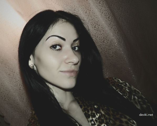 Hot Amateur Sex Pics: Russian Babe Craving Hardcore Action