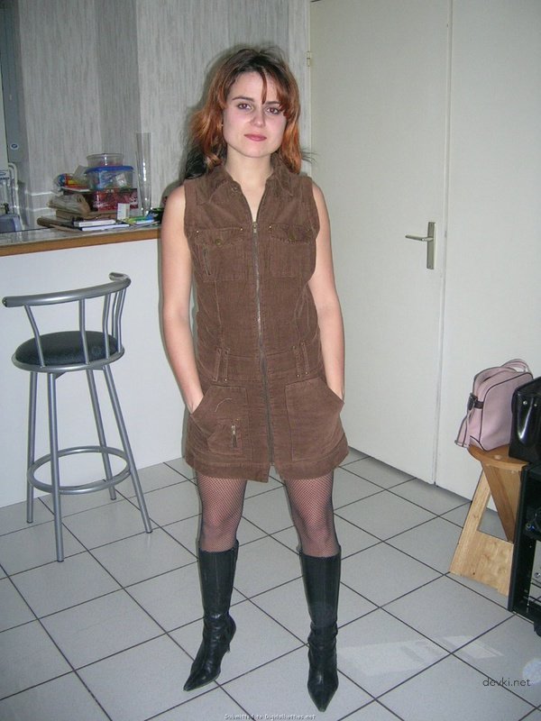 Deep Finger Insertion in Wet Pussy - Amateur Porn Photo