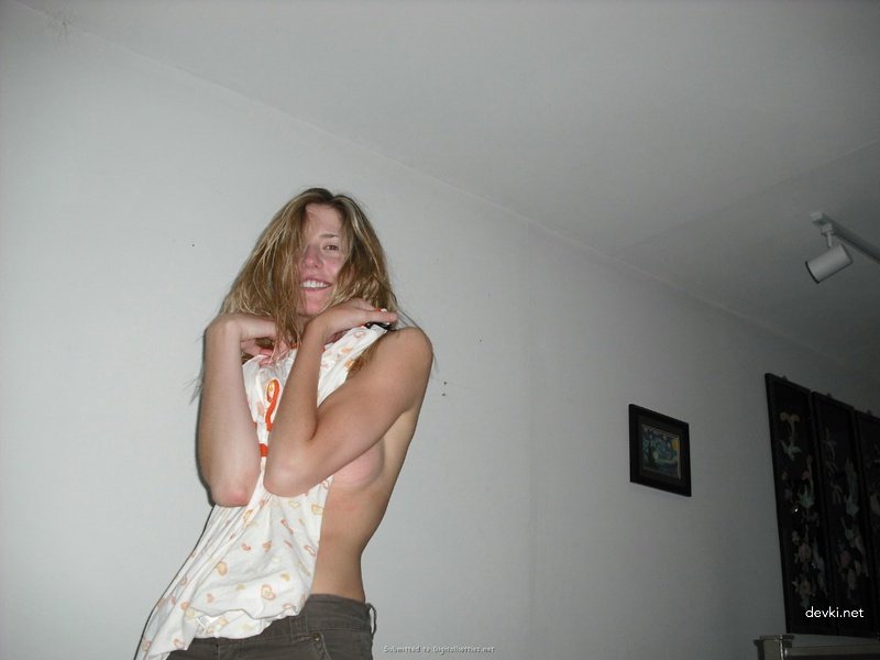 Sister Changing Clothes in Bedroom: Explicit Amateur Photo