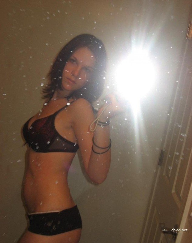 Kinky Wife Amateur Porn: Explicit Sex with a Deviant Wife