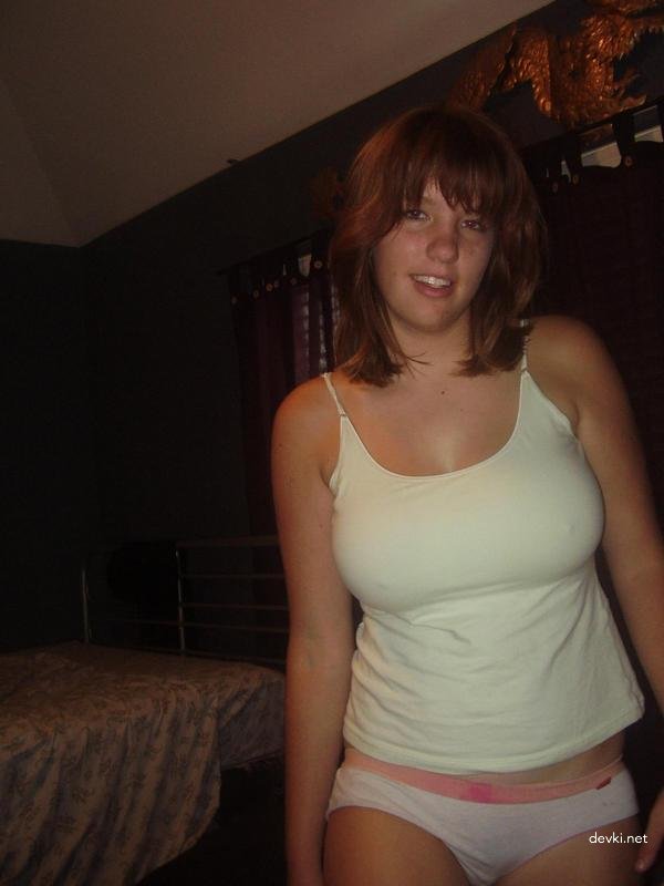 Explicit Amateur Photos of Naked Young Girl at Home