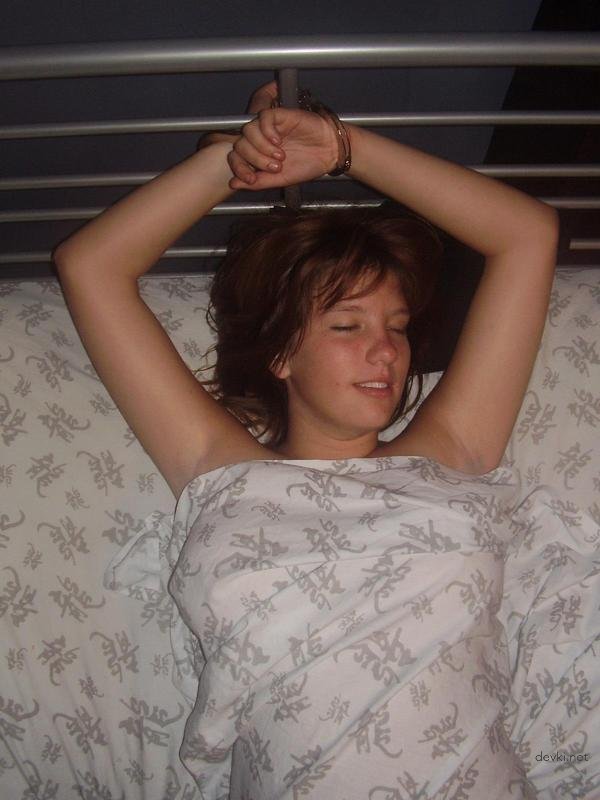 Explicit Amateur Photos of Naked Young Girl at Home